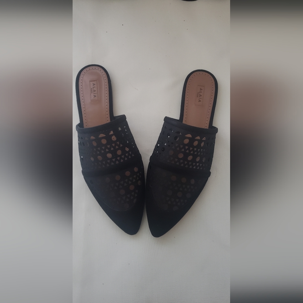 Alaia black mules